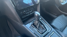 Volkswagen Passat 2.0 TDI EVO SCR R-Line 5dr DSG Diesel Estate